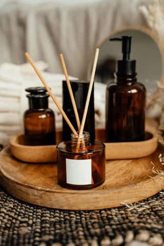 أعواد ناشرة العطور